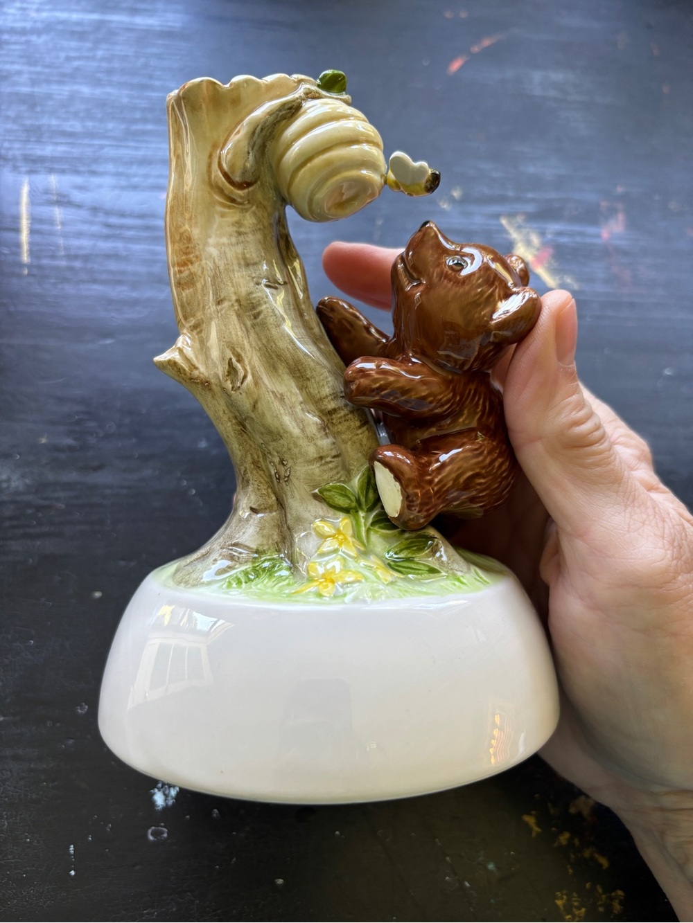 vintage otagiri ceramic bear honey bee musical figurine
